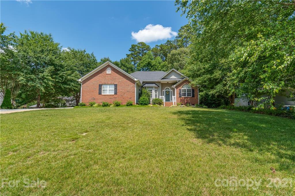 220 Silver Birch Lane