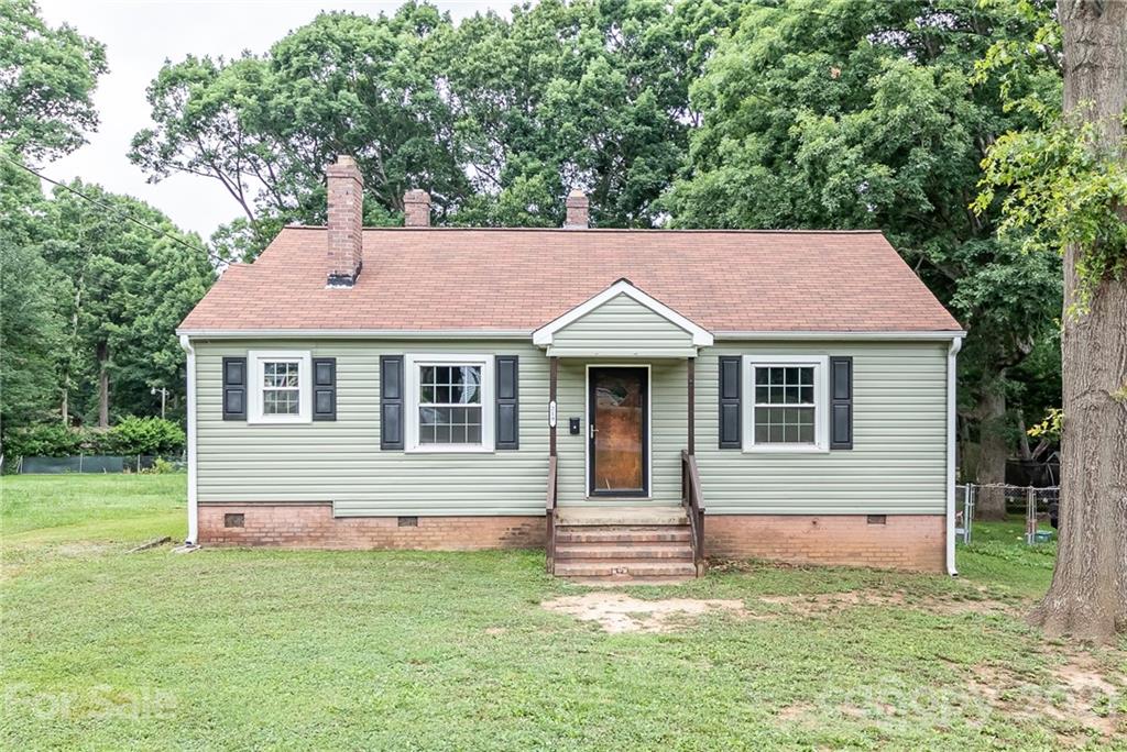 219 Parkwood Circle