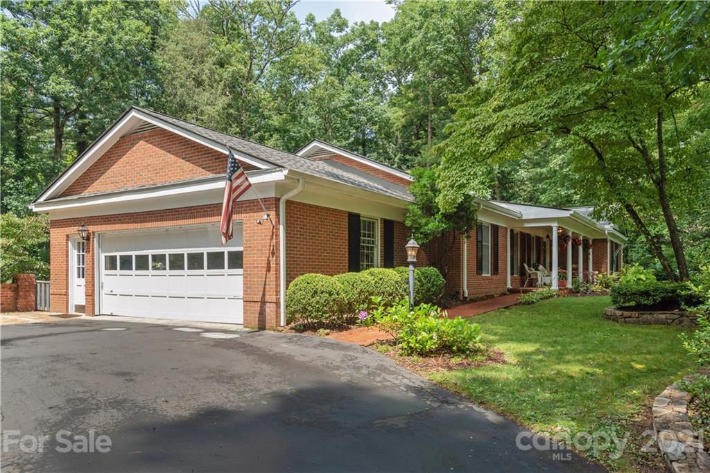 112 Glengary Drive
