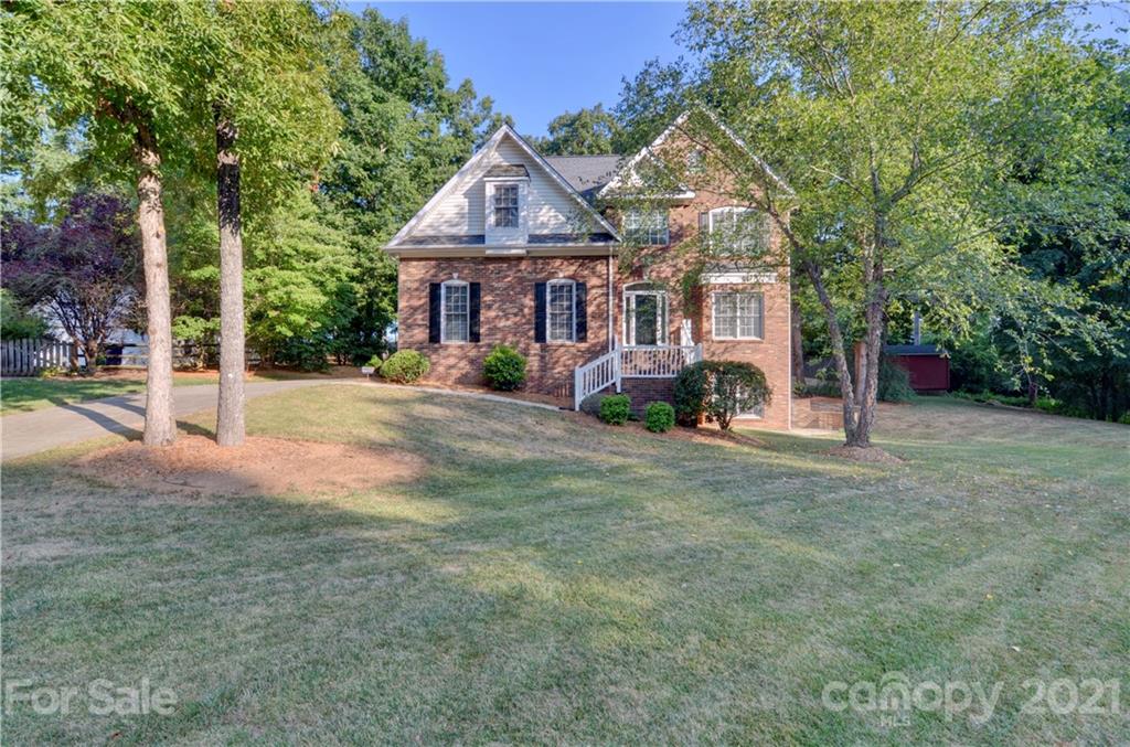 3015 Chinaberry Court
