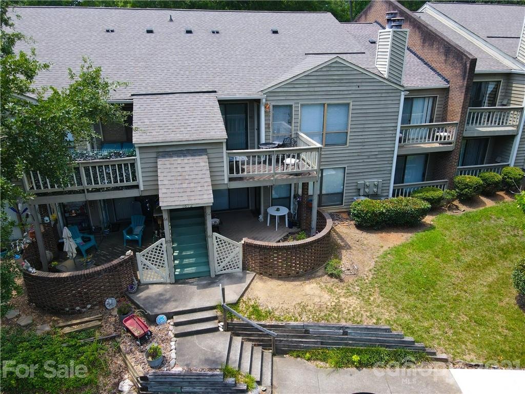 1612 Sharon Road