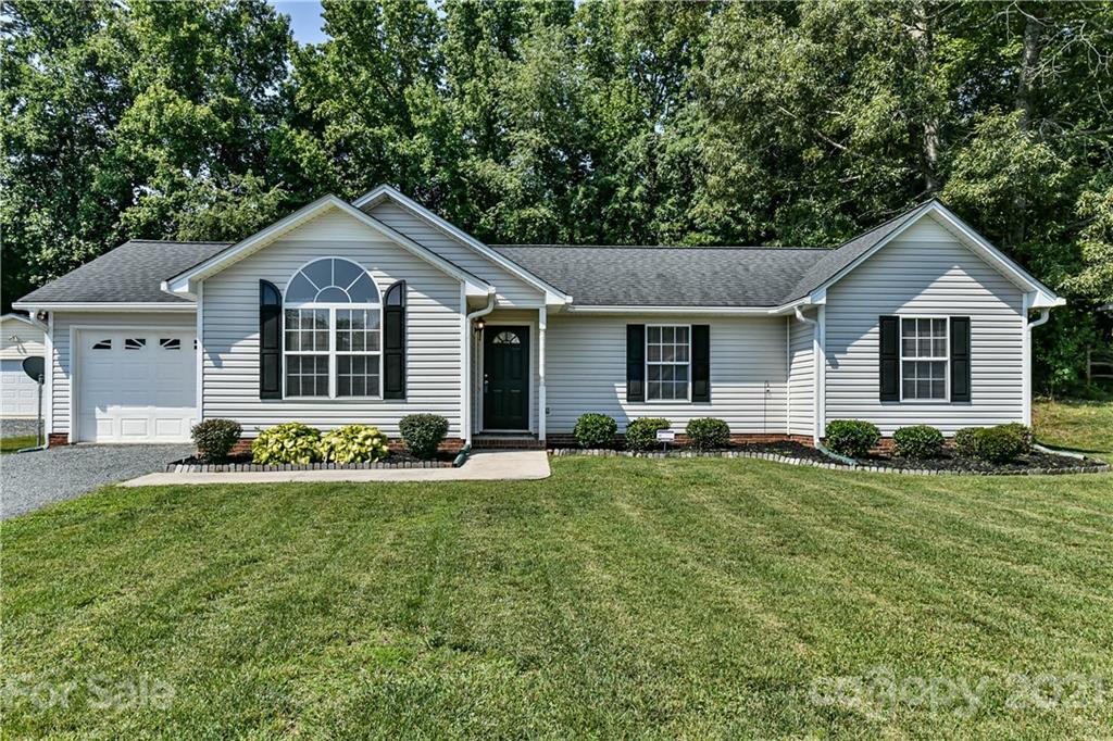 806 White Oak Lane