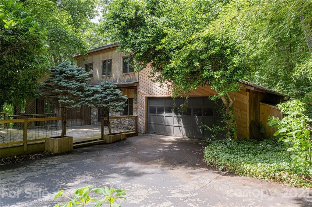 14 Elmwood Lane