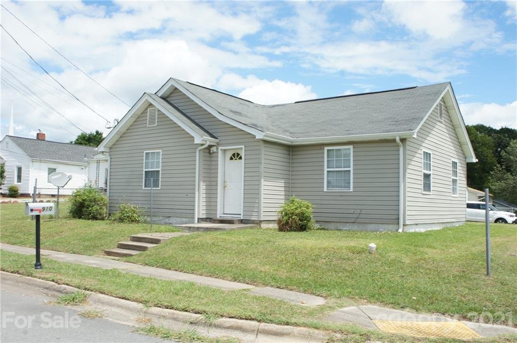 910 Linwood Road