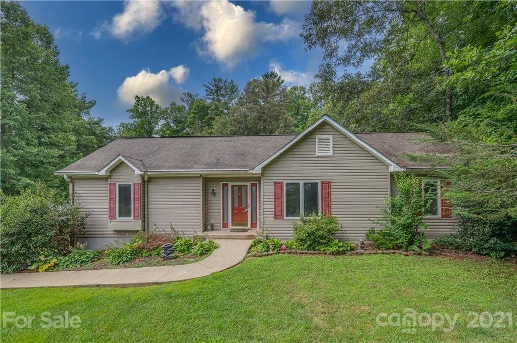 5 Greenbriar Avenue