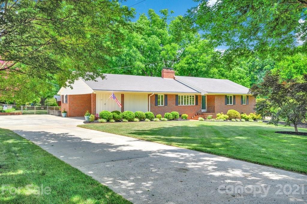 101 Amity Circle