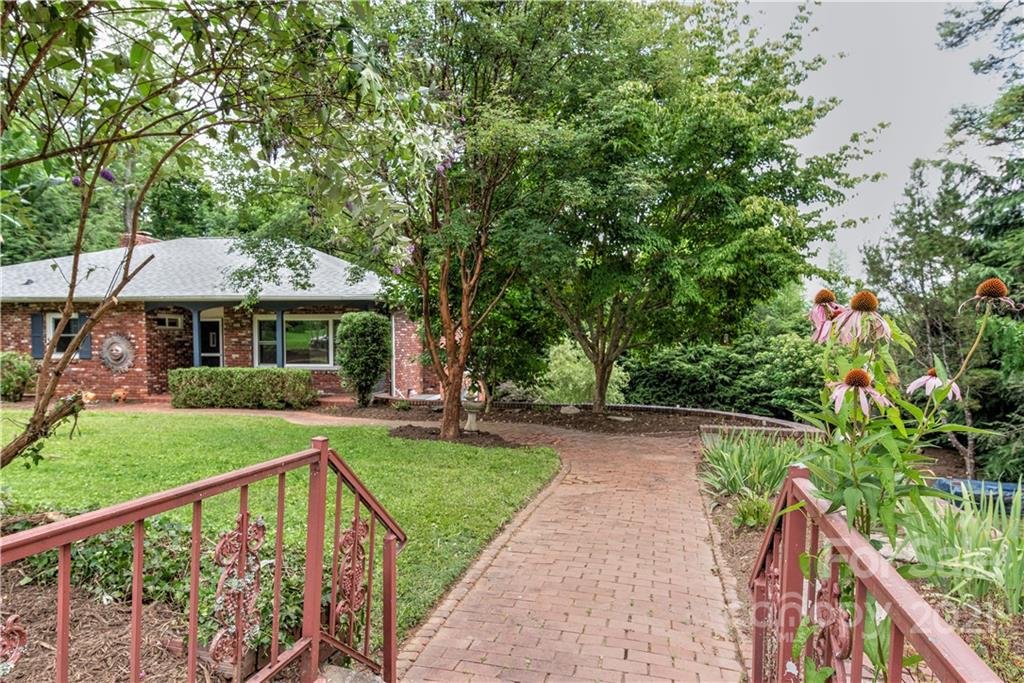 36 Clarendon Road