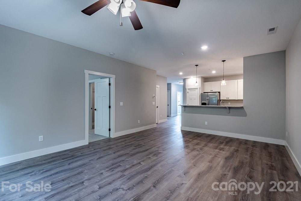 138 Foxden Drive 102