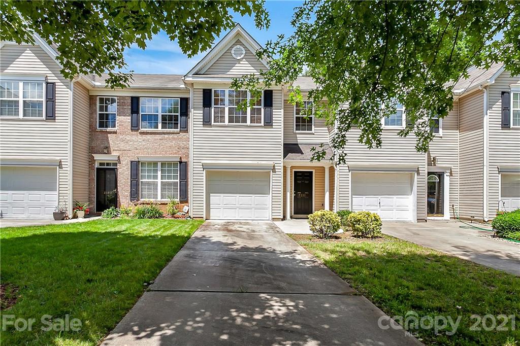 2111 Whispering Way