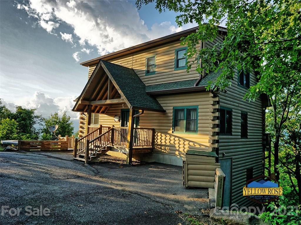 105 Warbler Hollow