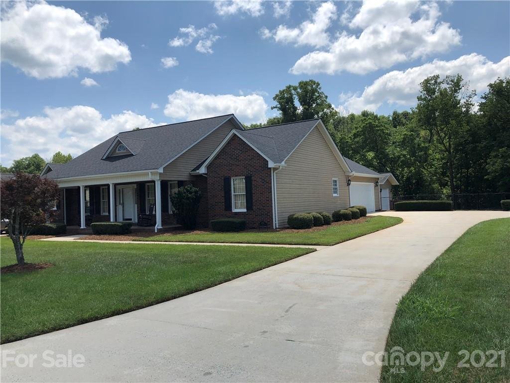 400 Willowbrook Drive