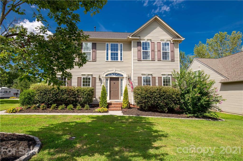 804 Thornapple Court