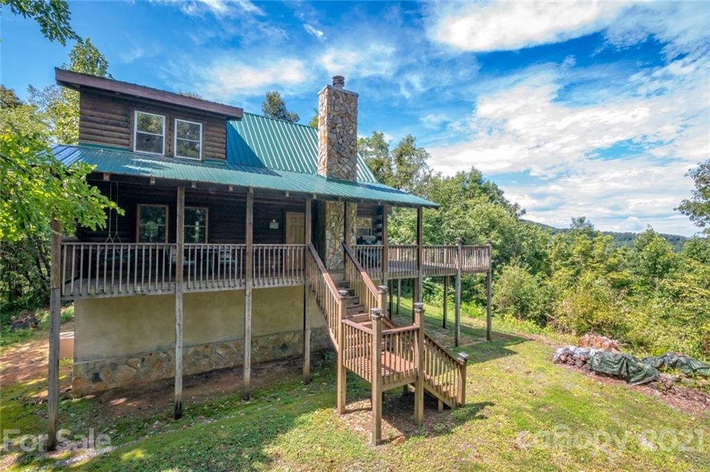 800 Mountain Lookout Drive
