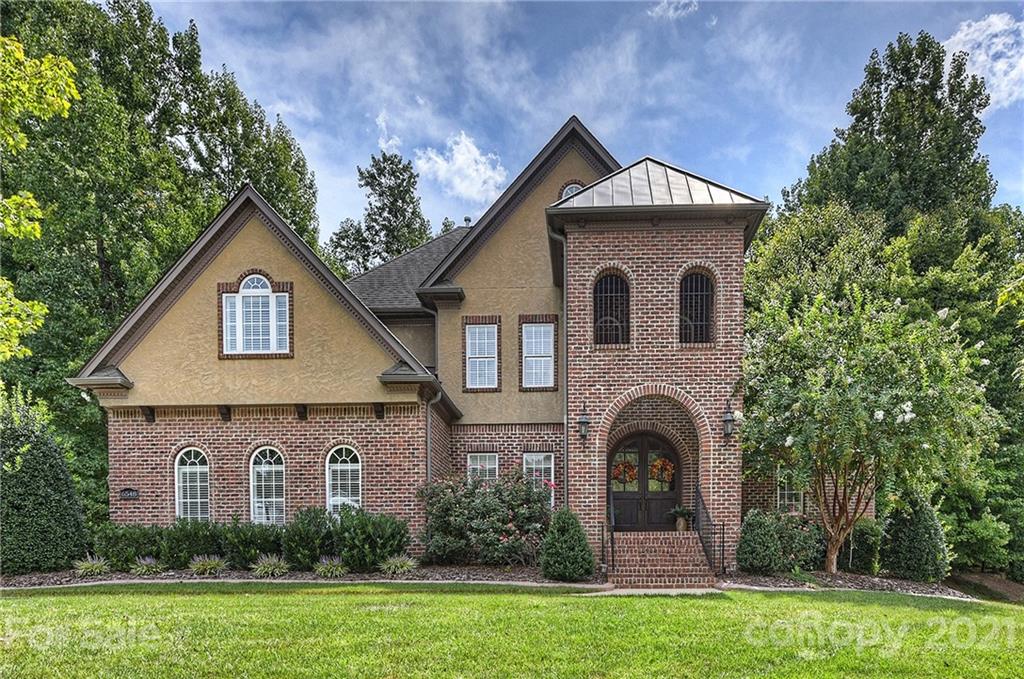 6548 Robin Hollow Drive