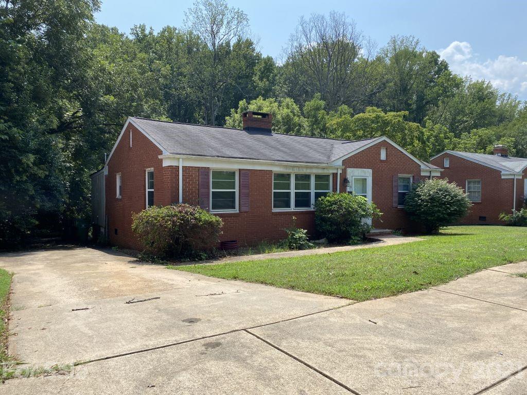 2715 Royston Road