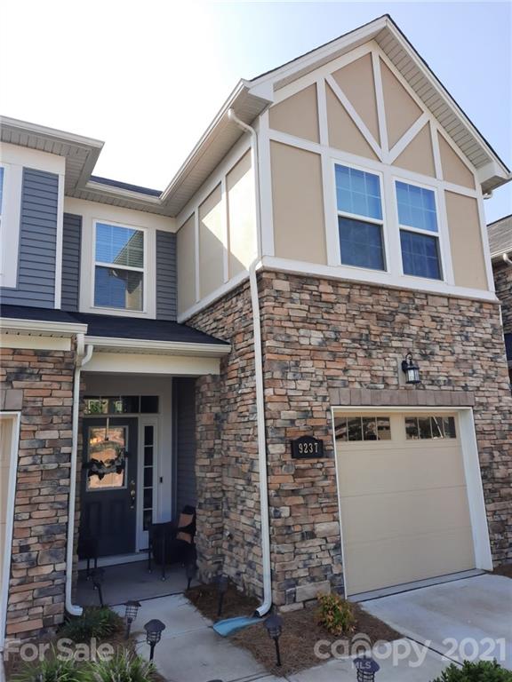 9237 Glenburn Lane