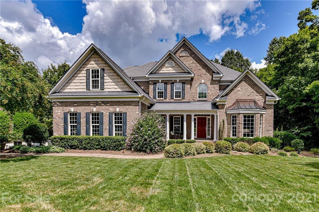 1233 Waynewood Drive