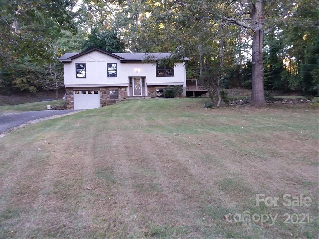 5 Greenwood Acres Drive