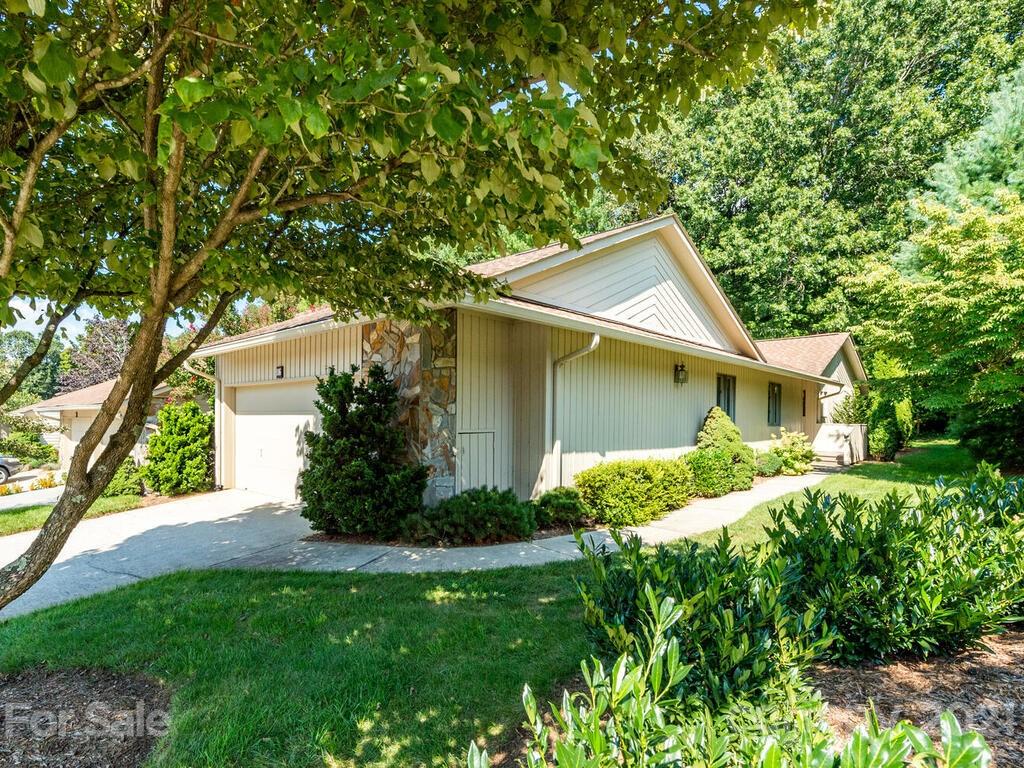 116 Cloverleaf Lane