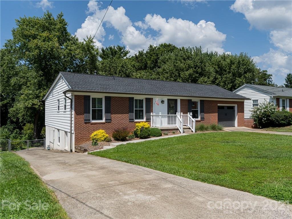 64 Starmount Drive