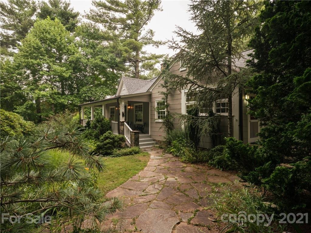 221 Robinhood Road