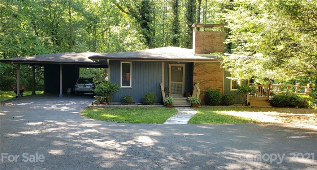 330 Greenwood Lane