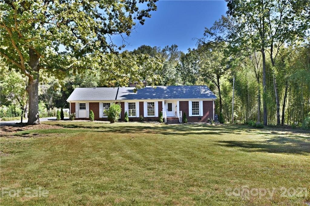 237 Pinewood Lane