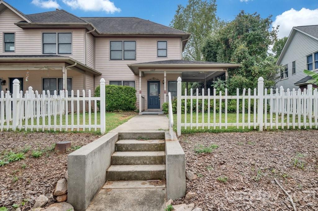 1609 Begonia Way