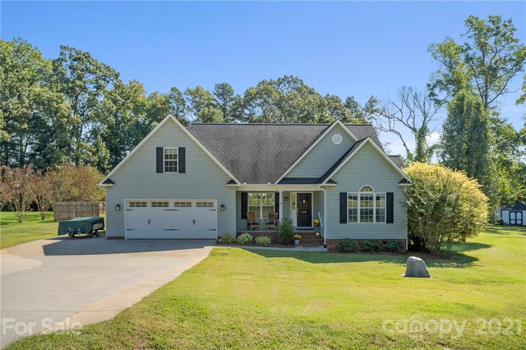 638 Maple Ridge Circle