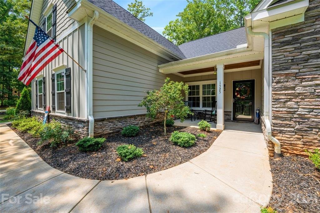 1525 Cranwell Drive