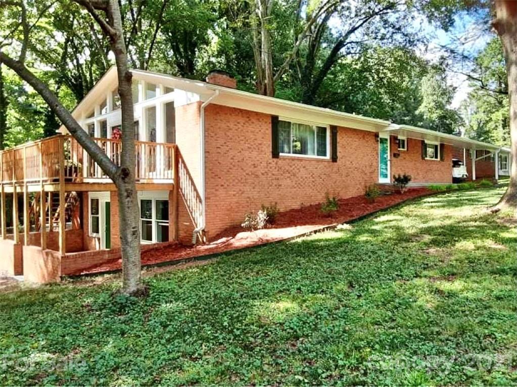 325 Ruby Lane