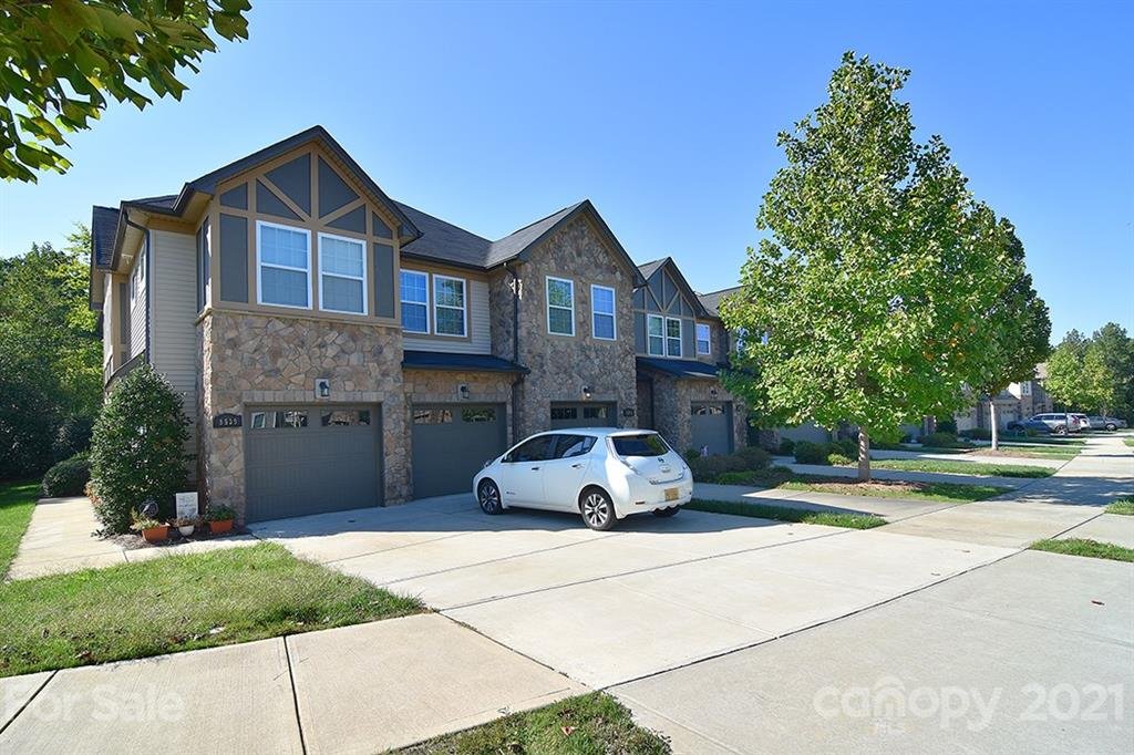 9543 Glenburn Lane