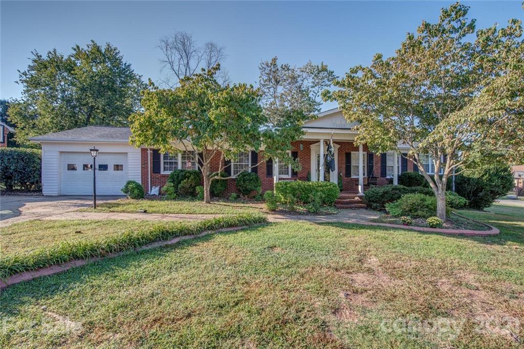 917 Sarratt Drive