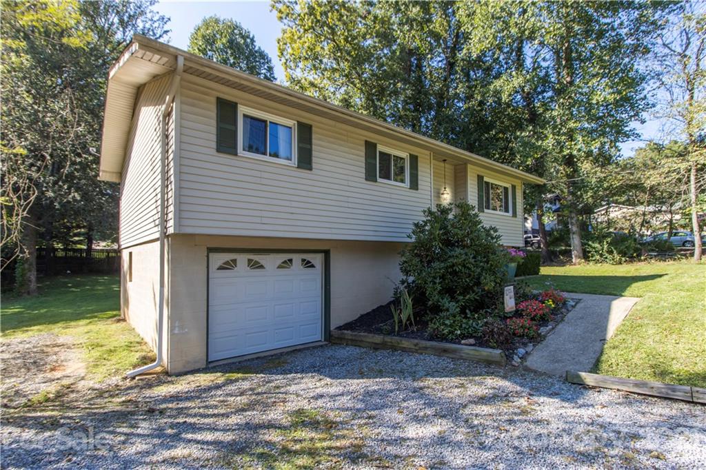 12 Springside Drive