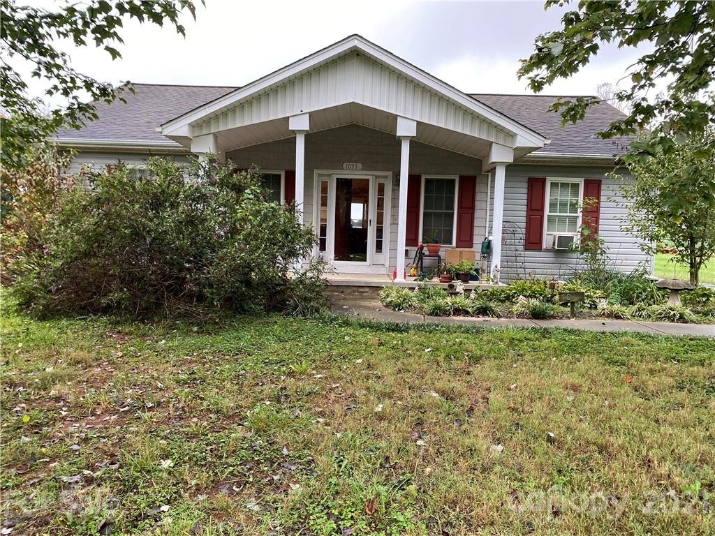 1033 Tabor Road