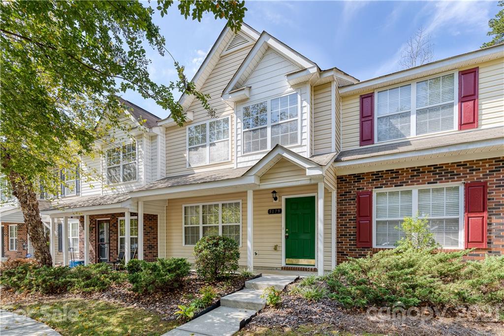 5179 Ficus Tree Lane