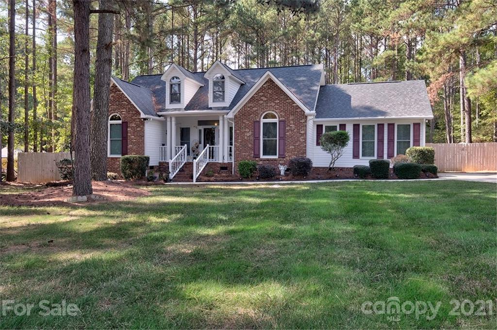 3017 Clover Circle