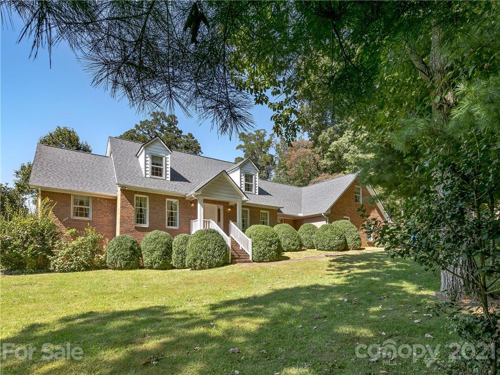 18 Westridge Drive