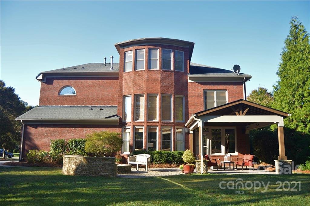 7506 Meadowgate Lane