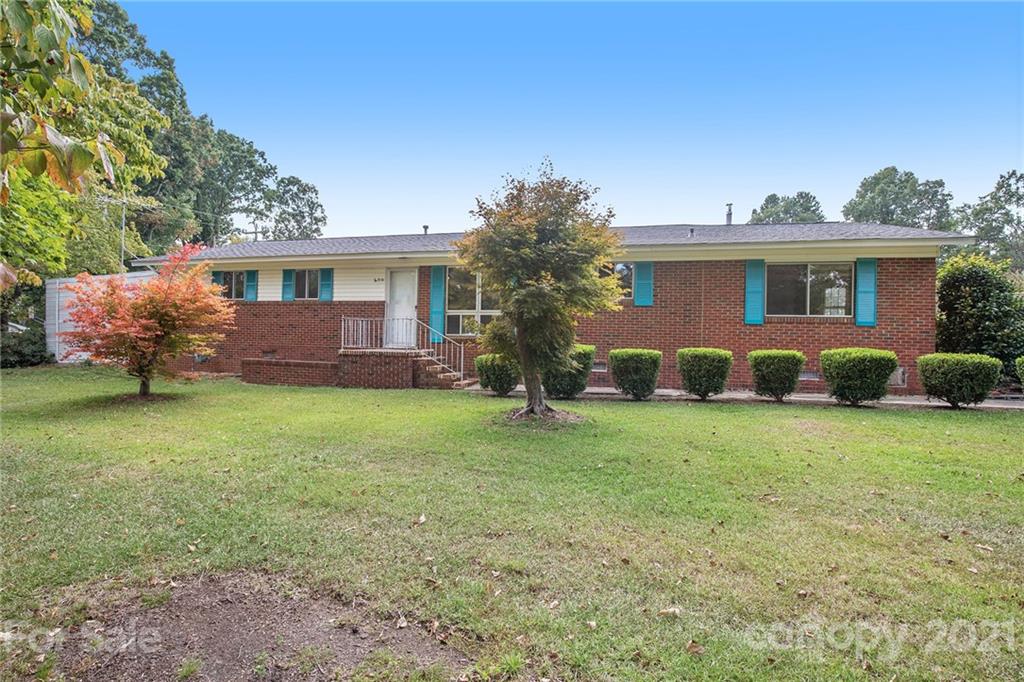 400 White Oak Lane