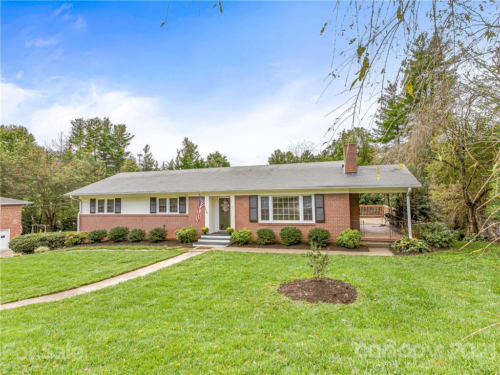 3 Oak Forest Court