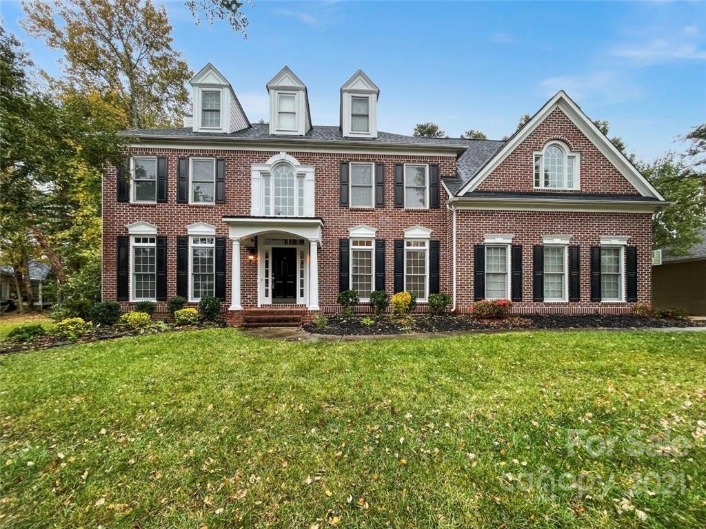 2303 Treymore Lane