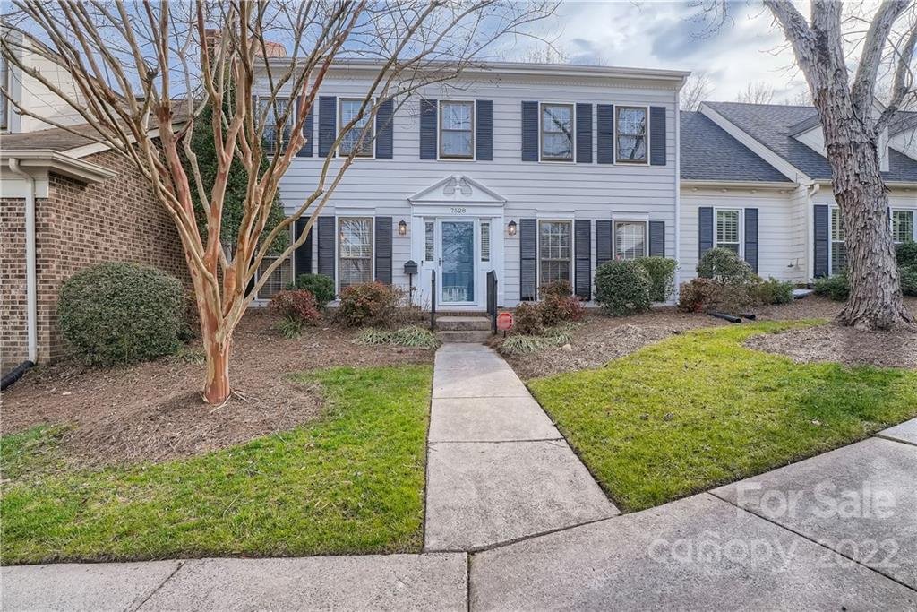 7528 Red Oak Lane
