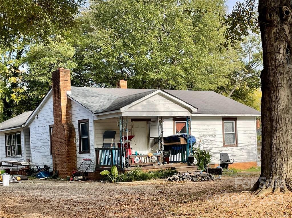 1502 Poston Circle