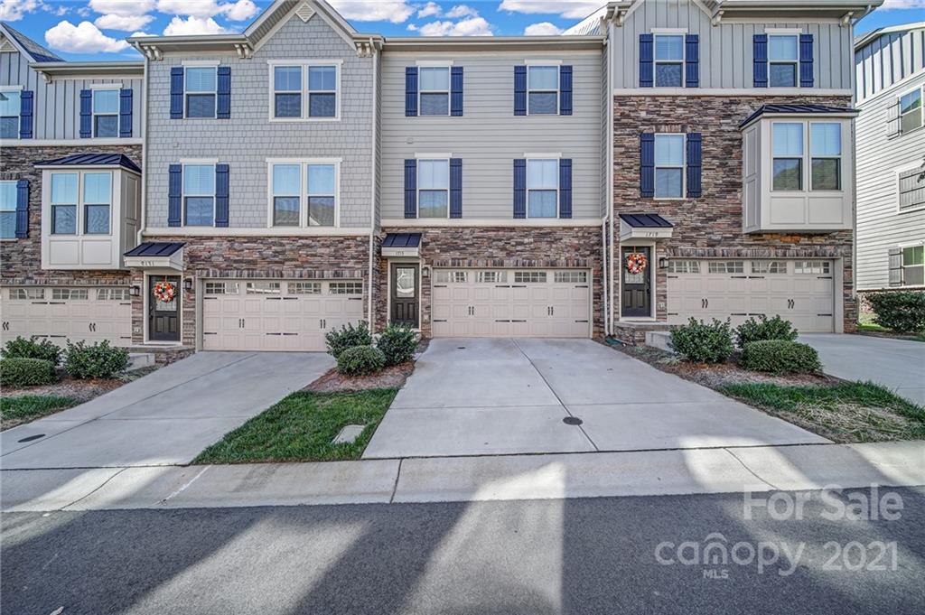 1715 Town Oak Lane
