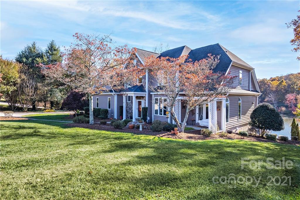 12 Mockingbird Lane