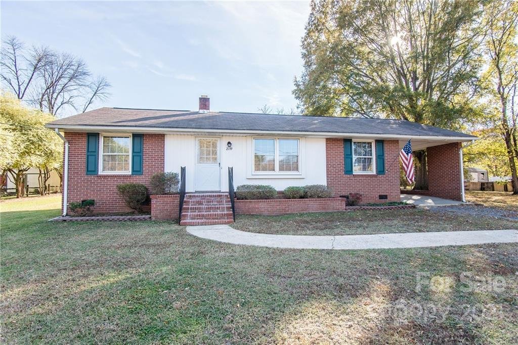 2109 Rosewood Drive