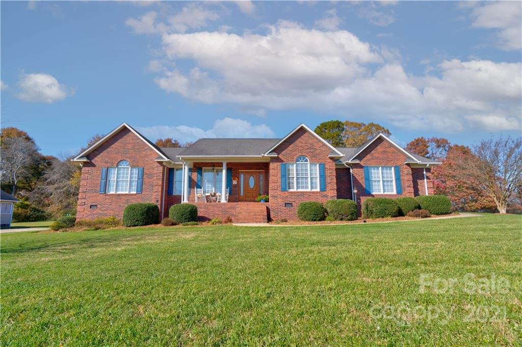 211 Silver Creek Lane