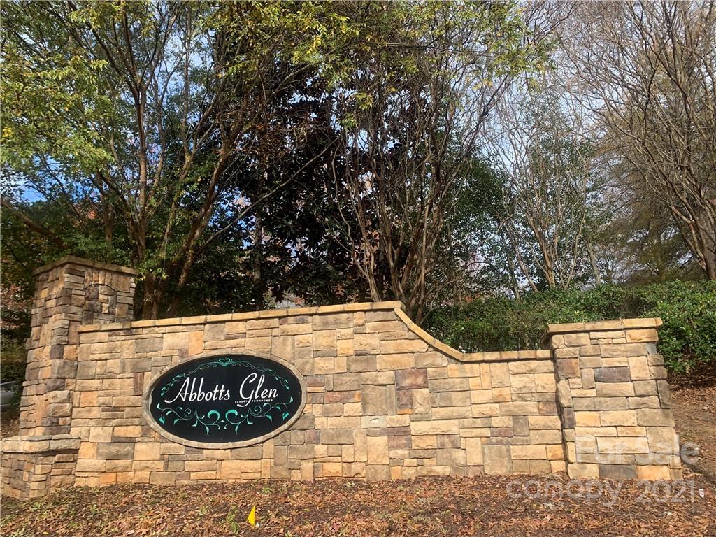 2124 Winthrop Chase Drive
