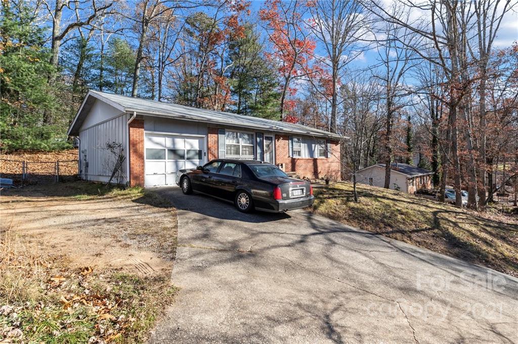 27 Evelake Drive